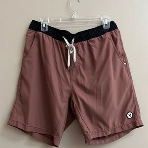 VUORI Men’s Large Athletic Shorts Light Red